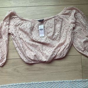American Eagle Cropped eyelet top blush M